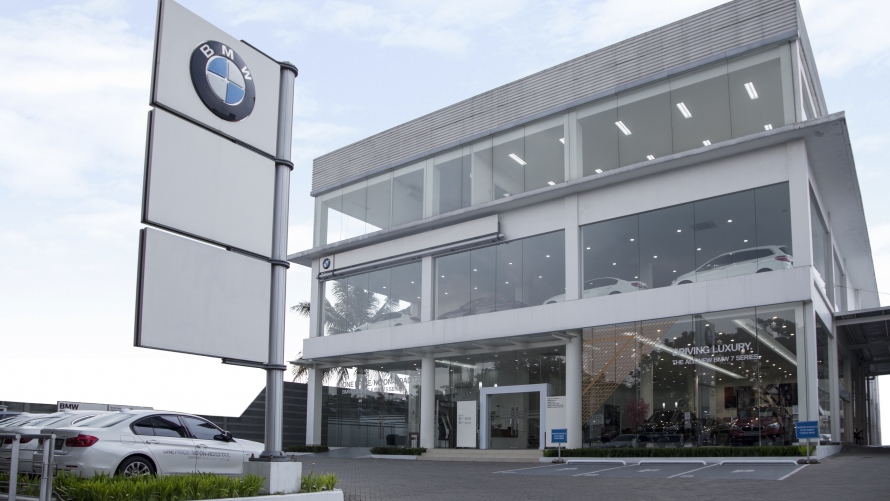 BMW Virtual Showroom
